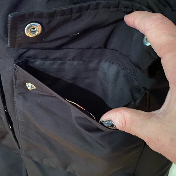 Gap • Women’s Down-Filled Parka - Picture 2 of 14